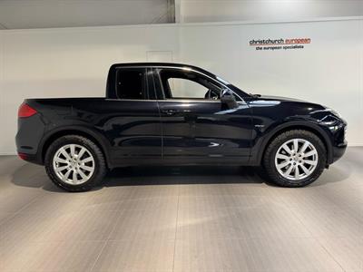 2011 Porsche Cayenne - Thumbnail