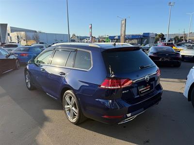 2020 Volkswagen Golf - Thumbnail