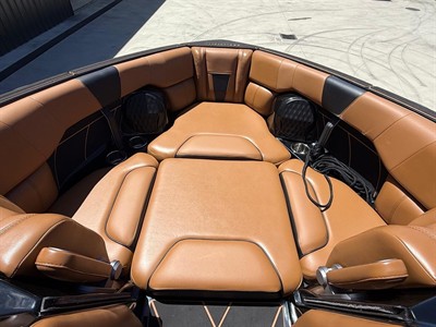 2023 Malibu Wakesetter - Thumbnail