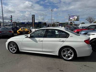 2016 BMW 330e - Thumbnail