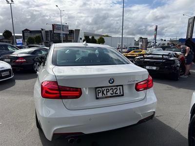 2016 BMW 330e - Thumbnail
