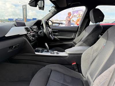 2016 BMW 330e - Thumbnail