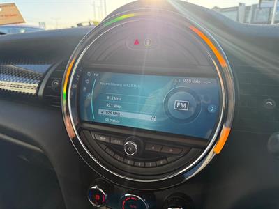 2019 Mini Cooper S - Thumbnail