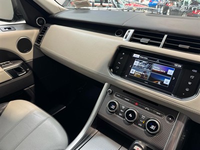 2016 Land Rover Range Rover - Thumbnail