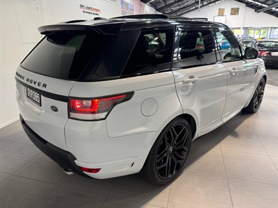 2016 Land Rover Range Rover - Thumbnail