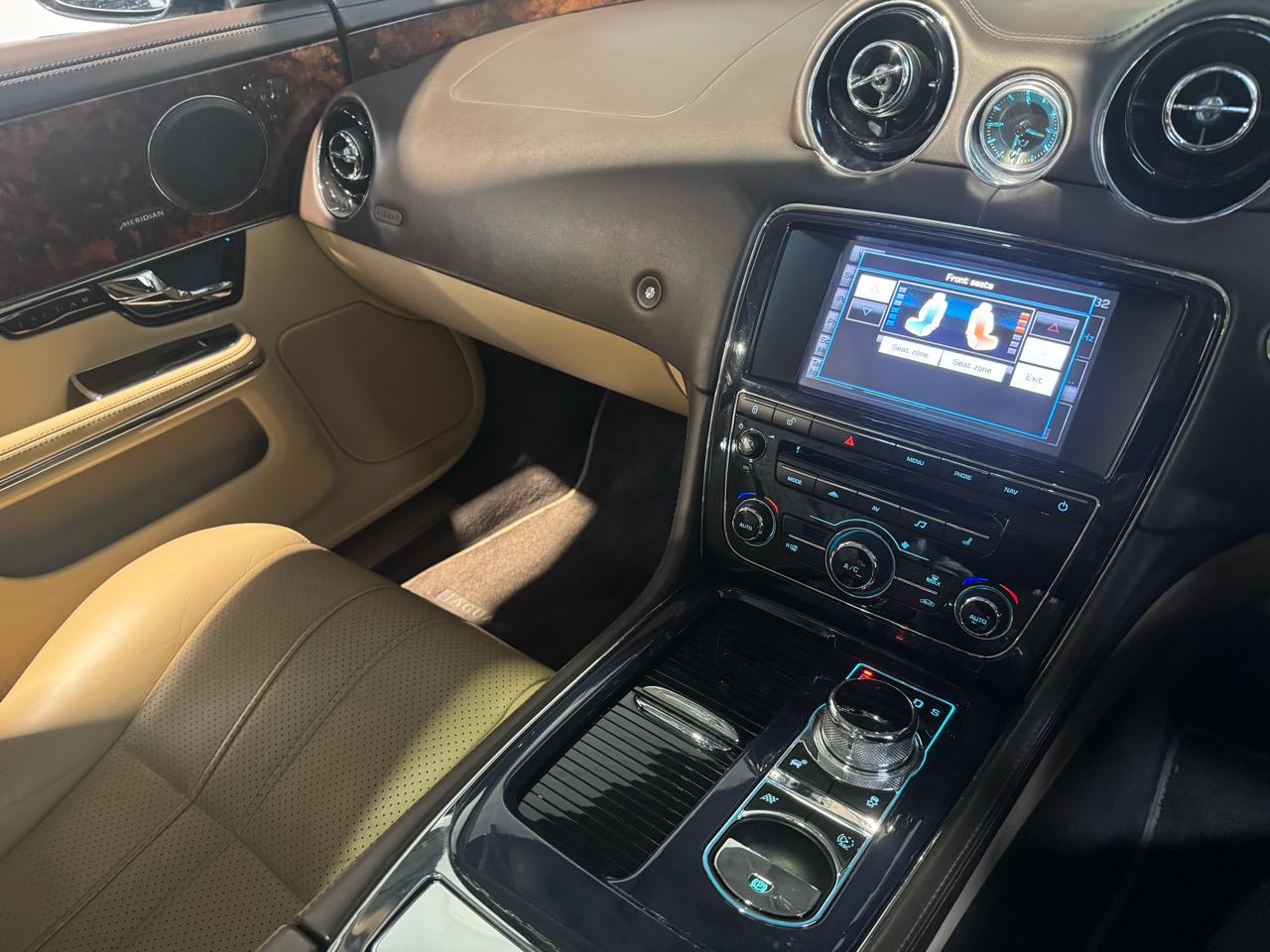 2013 Jaguar XJ