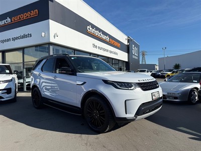 2017 Land Rover Discovery - Thumbnail