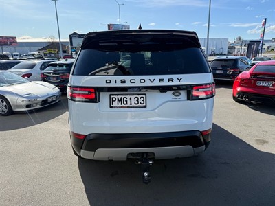 2017 Land Rover Discovery - Thumbnail