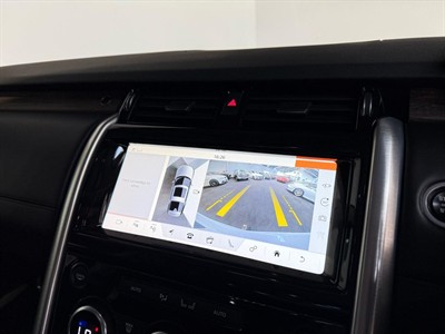 2017 Land Rover Discovery - Thumbnail