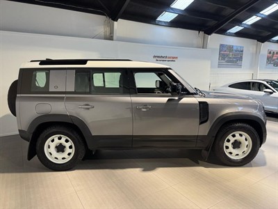 2021 Land Rover Defender - Thumbnail