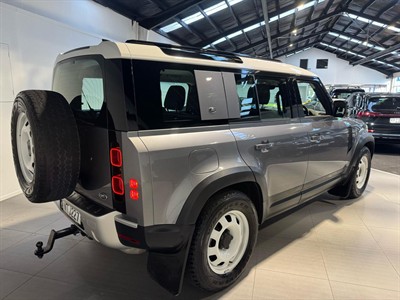 2021 Land Rover Defender - Thumbnail