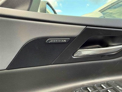 2016 Jaguar XE - Thumbnail