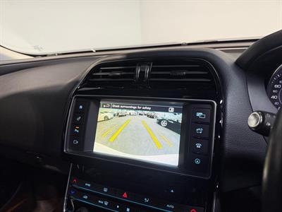 2016 Jaguar XE - Thumbnail