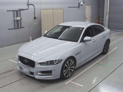 2016 Jaguar XE - Thumbnail