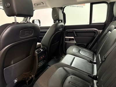 2021 Land Rover Defender - Thumbnail