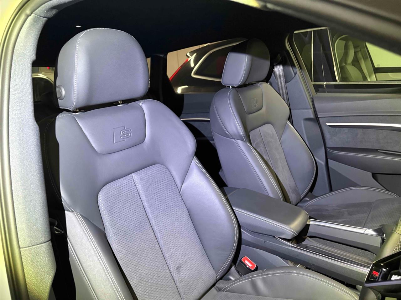 2023 Audi Q8