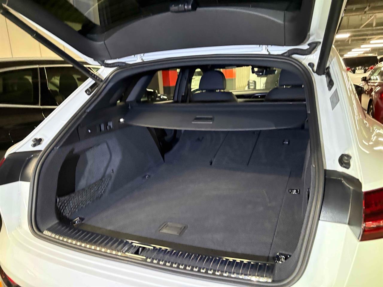 2023 Audi Q8