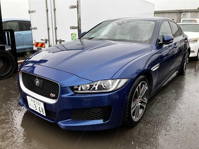 2016 Jaguar XE - Thumbnail