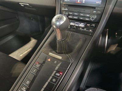 2020 Porsche Cayman - Thumbnail