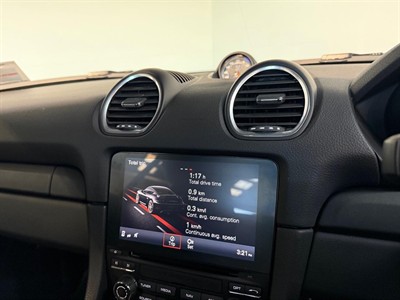 2020 Porsche Cayman - Thumbnail