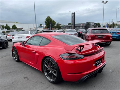 2020 Porsche Cayman - Thumbnail
