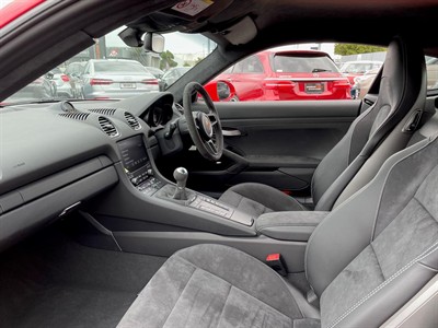 2020 Porsche Cayman - Thumbnail