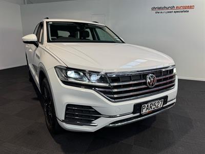 2019 Volkswagen Touareg - Thumbnail