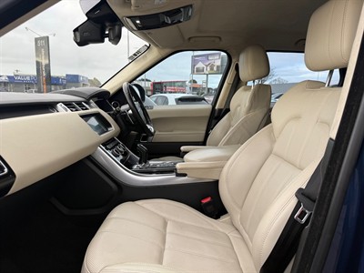 2017 Land Rover Range Rover - Thumbnail