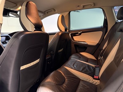 2013 Volvo XC60 - Thumbnail