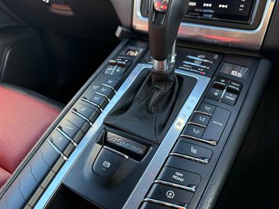 2014 Porsche Macan - Thumbnail