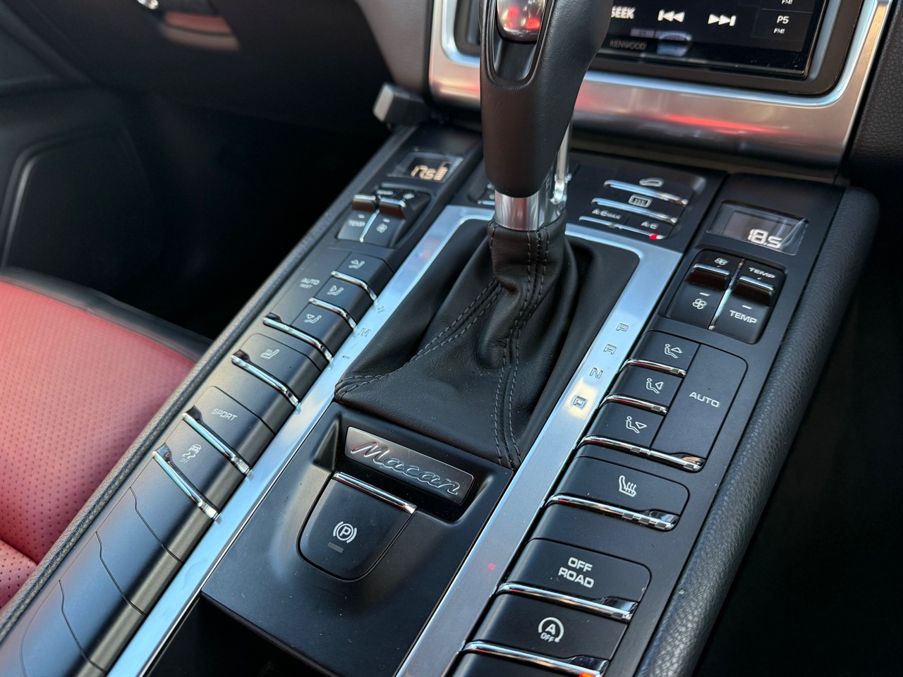2014 Porsche Macan