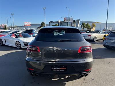 2014 Porsche Macan - Thumbnail