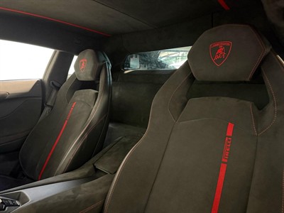 2015 Lamborghini Aventador - Thumbnail