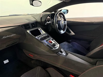 2015 Lamborghini Aventador - Thumbnail