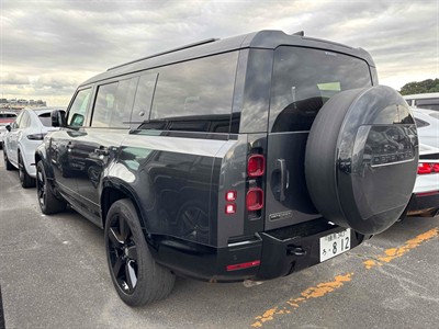 2023 Land Rover Defender - Thumbnail