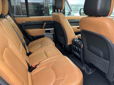 2023 Land Rover Defender - Thumbnail