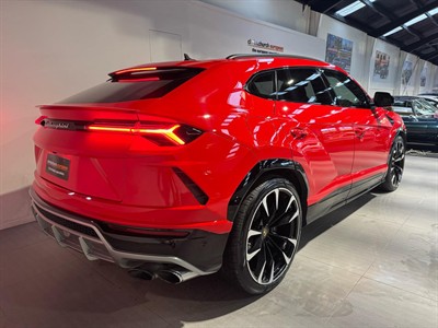 2019 Lamborghini Urus - Thumbnail