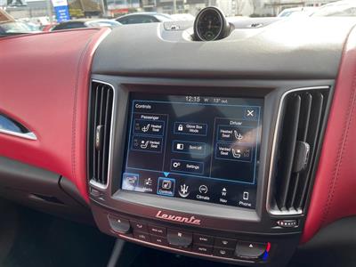 2017 Maserati Levante - Thumbnail