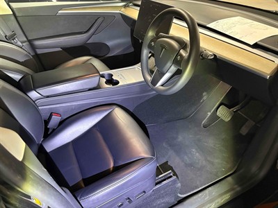 2023 Tesla Model Y - Thumbnail