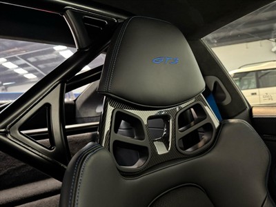 2022 Porsche 911 - Thumbnail