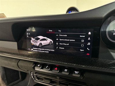 2022 Porsche 911 - Thumbnail
