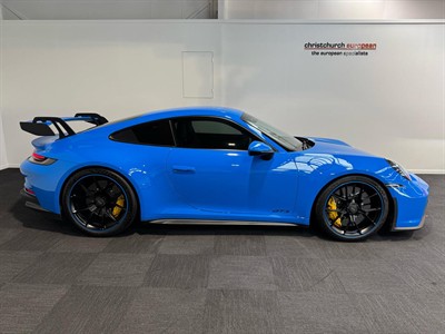 2022 Porsche 911 - Thumbnail