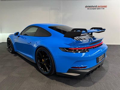 2022 Porsche 911 - Thumbnail