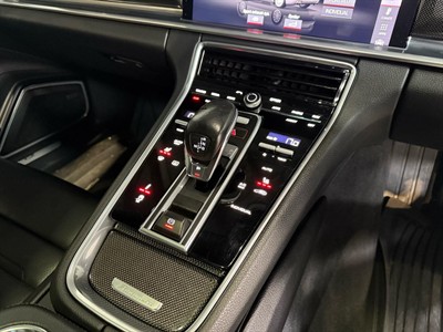2018 Porsche Panamera - Thumbnail
