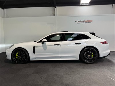 2018 Porsche Panamera - Thumbnail