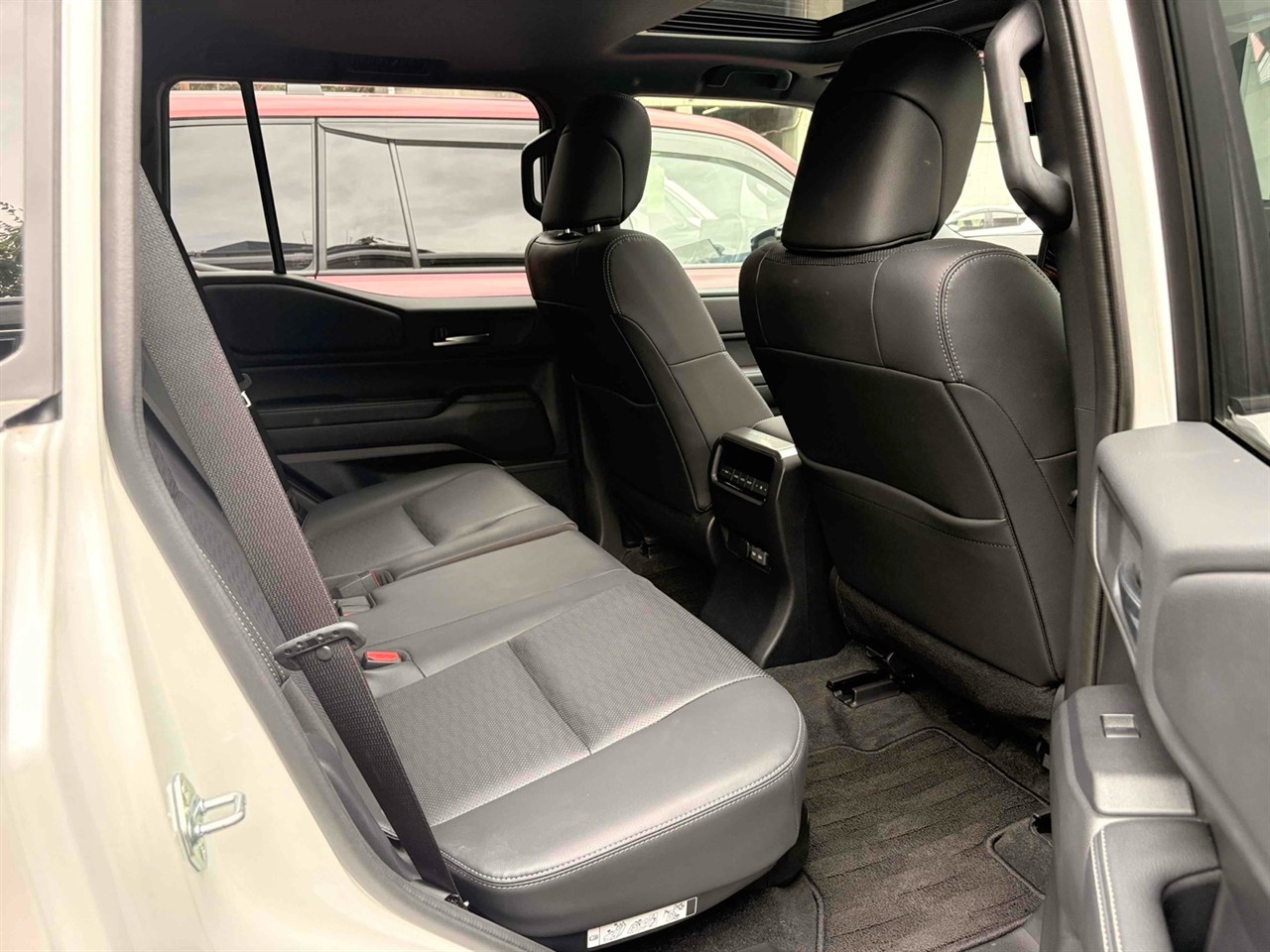 2025 Toyota Land Cruiser Prado
