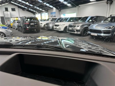 2022 Land Rover Defender - Thumbnail