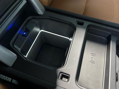 2022 Land Rover Defender - Thumbnail
