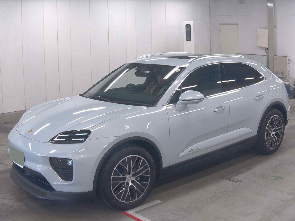2025 Porsche Macan