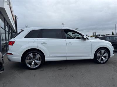 2015 Audi Q7 - Thumbnail